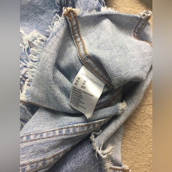 Womens blue American Eagle distressed jean jacket size xs - Picture 4 of 15